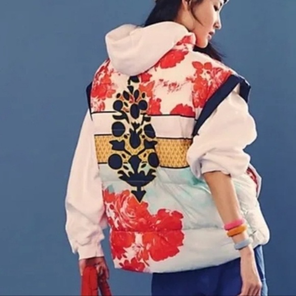 NWT FP Movement In A Bubble Printed Puffer Vest. - Picture 2 of 7